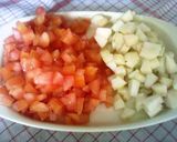 Foto langkah ke 2 dari resep Tropical Tomato Salsa.