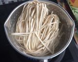 Foto langkah ke 4 dari resep Kwetiaw Sapi Lada Hitam.