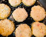 A picture of step 4 of Salmon patties.