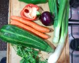 Foto del paso 2 de la receta: Filetillos de pollo con verduras y puré de coliflor