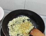 Foto langkah ke 2 dari resep Pasta Bandeng Sosis Aglio Olio.