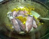 Foto langkah ke 5 dari resep Cumi 'Hitam' Bumbu Ketumbar.