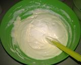 Foto langkah ke 3 dari resep Bolu Pelangi Kukus.