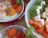รูปขั้นตอนการทำที่ 2 ของ "กุ้งไซ้ไข่กระทะ / เอ้กอี้เอ้กซีฟู้ด"🍳🦐😋