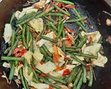 Foto langkah ke 3 dari resep Tumis Teri Campur Bulbul.