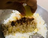 A picture of step 2 of Super simple Paneer Rice.