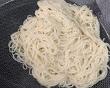 Foto langkah ke 1 dari resep Misoa goreng bumbu kare.