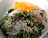 A picture of step 2 of Egg Omelet with Pork and Betel Leaves.