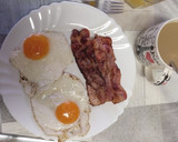 Foto del paso 3 de la receta: Huevos con bacon, desayuno de domingo 🍳🥓🥓