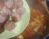 Foto del paso 8 de la receta: Albóndigas con sepia y colas de langostino