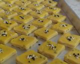 Foto langkah ke 4 dari resep (413) Melted Salted Egg Cookies.
