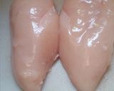 A picture of step 1 of Chicken Breast with Scallions.