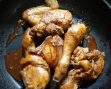Foto langkah ke 2 dari resep Honey Blackpepper Roasted Chicken w/ Potato Wedges.