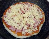 Foto langkah ke 6 dari resep Pizza Tanpa Oven.