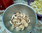 Foto langkah ke 2 dari resep Sayur Putih untuk Ibu.