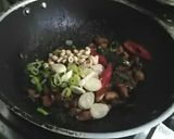 Foto langkah ke 3 dari resep Ayam Karamel dengan Rempah.