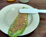 Foto langkah ke 3 dari resep Eggplant Rolls filled with Chicken.