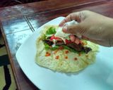 Foto langkah ke 5 dari resep Spices Kebab wraps.
