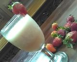 Foto langkah ke 2 dari resep Smoothie Strawberry.