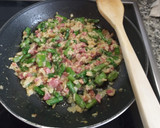 Foto del paso 6 de la receta: Revuelto de espárragos trigueros con cebolla y jamón