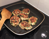 Foto langkah ke 3 dari resep Thai chicken cake .