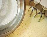 Foto langkah ke 5 dari resep Castella (Japanese Honey Sponge Cake).