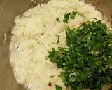 Foto del paso 2 de la receta Pescadilla frita en salsa de ajos y perejil