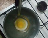 Foto del paso 2 de la receta: Huevo poché 🥚🥖