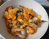 Foto langkah ke 4 dari resep Kalio Ayam khas Padang.