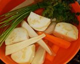 Húsleves lépésről lépésre recept fázis 2 fotója