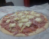 Foto del paso 2 de la receta: Pizza masa con cerveza y orégano de jamon york beicon y queso brie