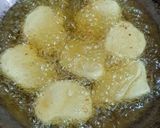Gambar langkah 3 resipi Cucur susu.
