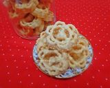Foto langkah ke 15 dari resep Kue Kembang Goyang Renyah Anti Gagal.