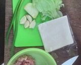 Foto langkah ke 2 dari resep Homemade Chicken Gyoza.
