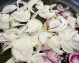 Foto del paso 2 de la receta: Salchichas frescas al vino tinto