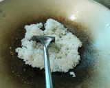 Foto langkah ke 1 dari resep Nasi Goreng Keju.