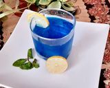 A picture of step 3 of Blue moon drink.