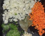 Foto del paso 1 de la receta: Ñoquis de Papa con Salsa  de Pollo -Nhoque de coxa de frango