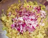 Foto del paso 5 de la receta Calamares y berenjena a la plancha con guacamole acompañamiento