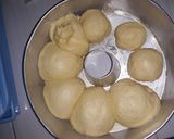 Foto langkah ke 4 dari resep Roti Sobek Isi Coklat Keju.