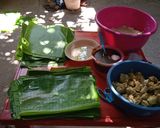 Foto del paso 8 de la receta: Tamal de mole negro en hoja de palma de plátano