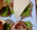 صورة لخطوة 4 من وصفة ميني برغر بالفرن فمول المادلان خفيف ريشة 🍔🍔