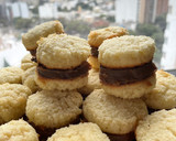 Foto del paso 5 de la receta: Alfajores de Coco y Dulce de Leche 💖