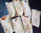 वेज फ्रेंकी रोल्स (veg frankie roll recipe in Hindi) रेसिपी चरण 10 फोटो