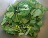 Foto langkah ke 7 dari resep Tumis pakcoy tahu jamur.