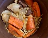 Foto del paso 14 de la receta: Mi guiso de rosbif, verduras y vino (una Bourguignon simple y sabrosa con papas al horno)