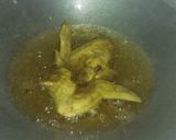 Foto langkah ke 6 dari resep Ayam goreng lengkuas.