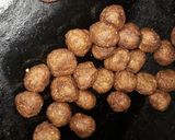 A picture of step 4 of Kaddu kay koftay.