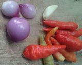 Foto langkah ke 1 dari resep Sambal Bawang Enak.