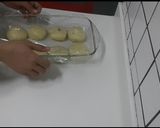 A picture of step 5 of Coriander Buns.